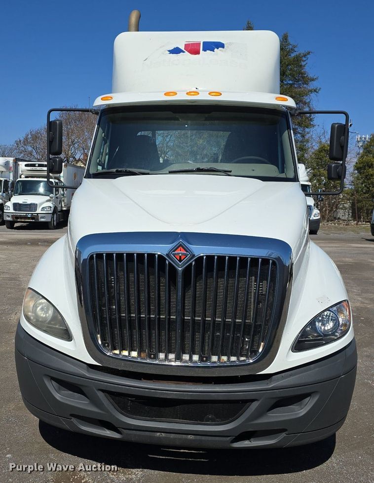 image for item ME9301 2017 International  Prostar semi truck