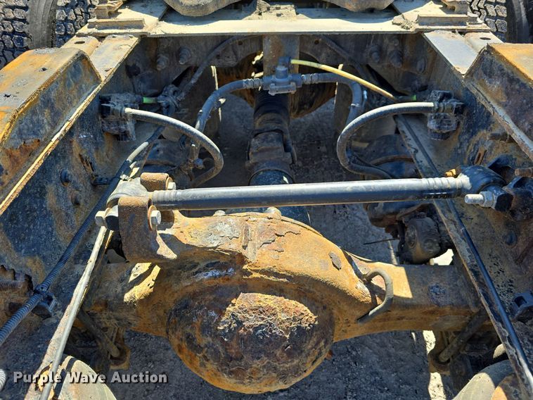 image for item ME9301 2017 International  Prostar semi truck