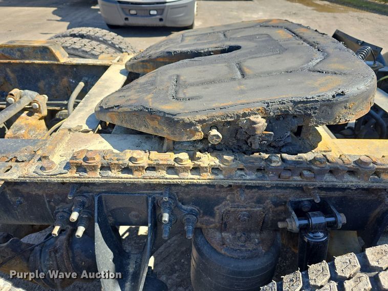 image for item ME9301 2017 International  Prostar semi truck