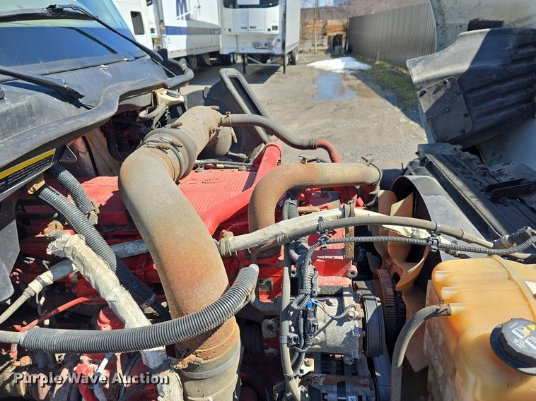 image for item ME9301 2017 International  Prostar semi truck