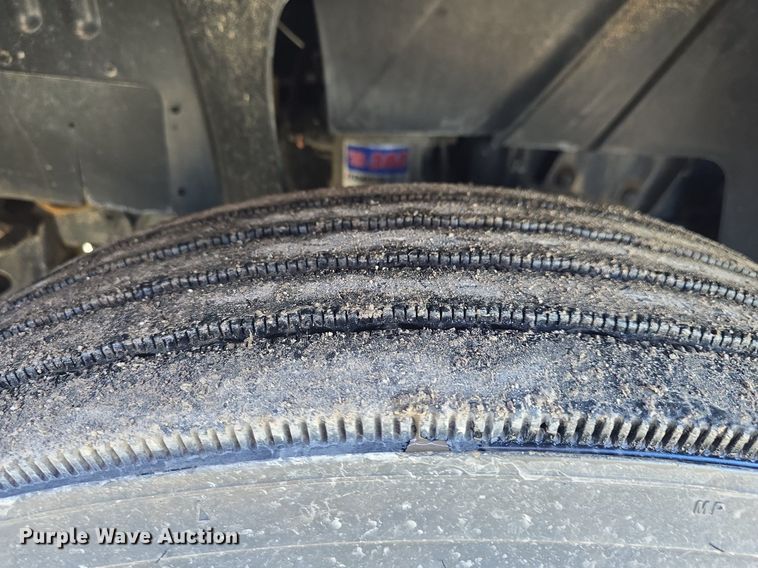 image for item ME9301 2017 International  Prostar semi truck