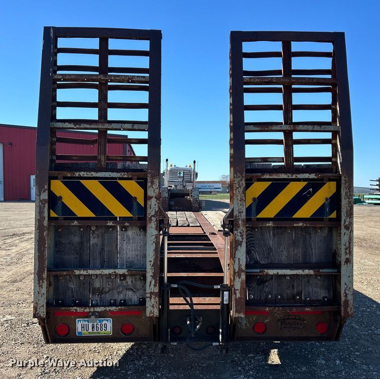 image for item MO9220 1994 Rogers BT25 equipment trailer