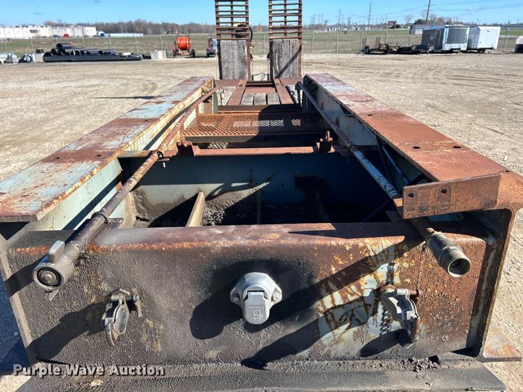 image for item MO9220 1994 Rogers BT25 equipment trailer