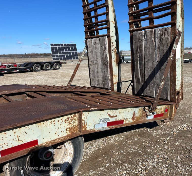 image for item MO9220 1994 Rogers BT25 equipment trailer