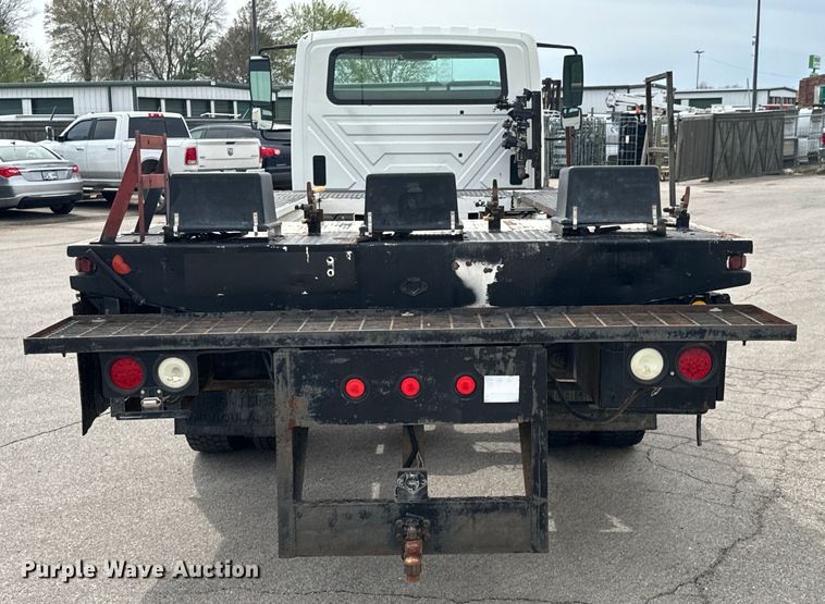 image for item ND9148 2005 International 4300 flatbed truck