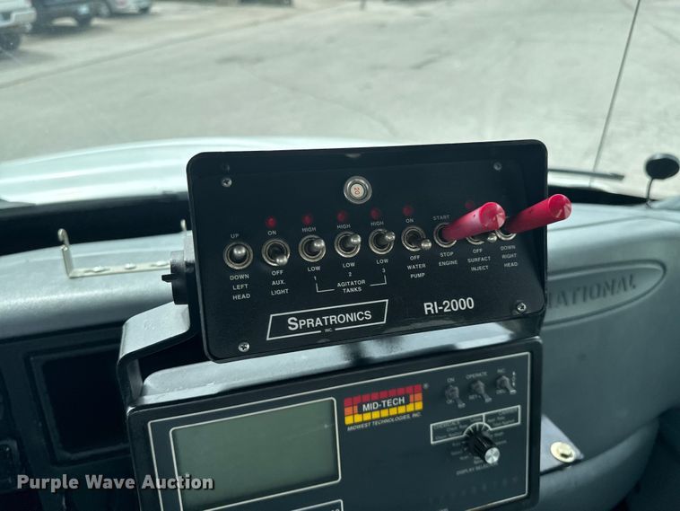 image for item ND9148 2005 International 4300 flatbed truck