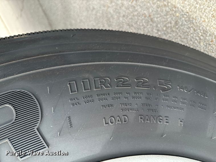 image for item ND9148 2005 International 4300 flatbed truck