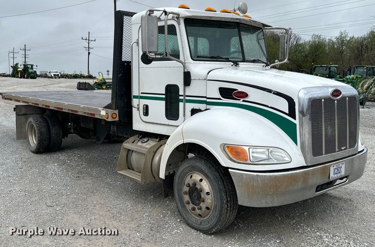 image for item ND9165 2005 Peterbilt 335 rollback truck