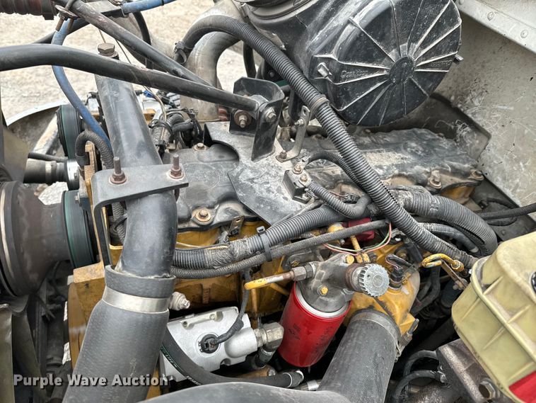 image for item ND9165 2005 Peterbilt 335 rollback truck