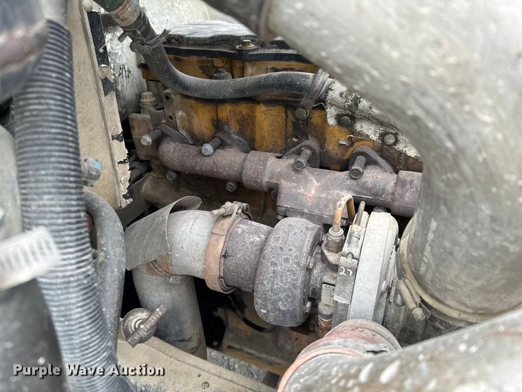 image for item ND9165 2005 Peterbilt 335 rollback truck