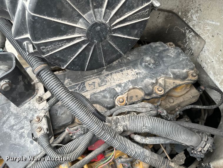 image for item ND9165 2005 Peterbilt 335 rollback truck