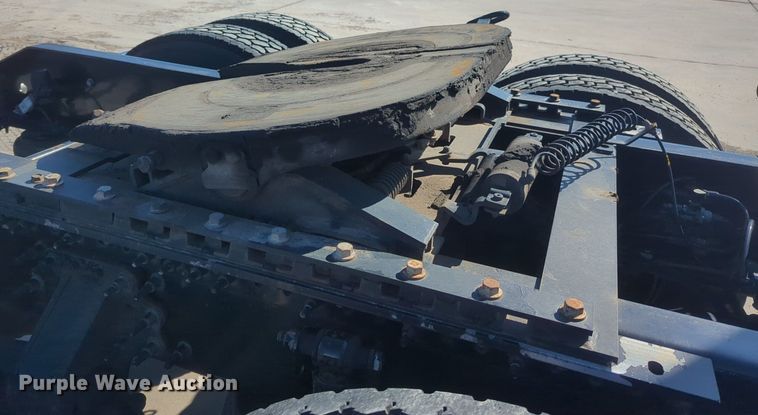 image for item NG9308 2016 Volvo  VNL semi truck