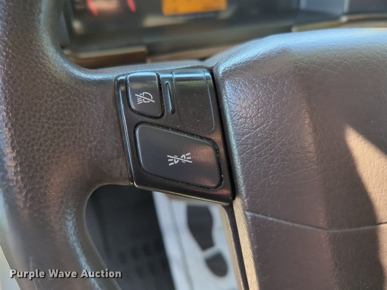 image for item NG9308 2016 Volvo  VNL semi truck