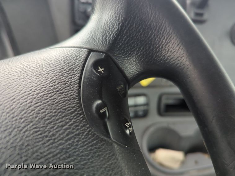 image for item NG9385 2015 Freightliner  Cascadia semi truck