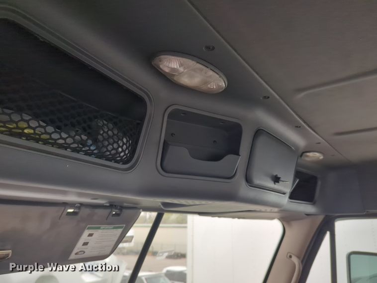 image for item NG9385 2015 Freightliner  Cascadia semi truck