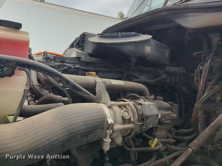 image for item NG9385 2015 Freightliner  Cascadia semi truck