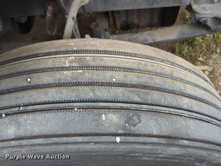 image for item NG9385 2015 Freightliner  Cascadia semi truck