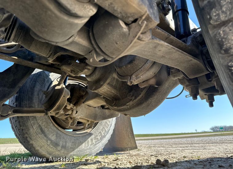 image for item NH9018 2016 International  ProStar Plus 122 semi truck