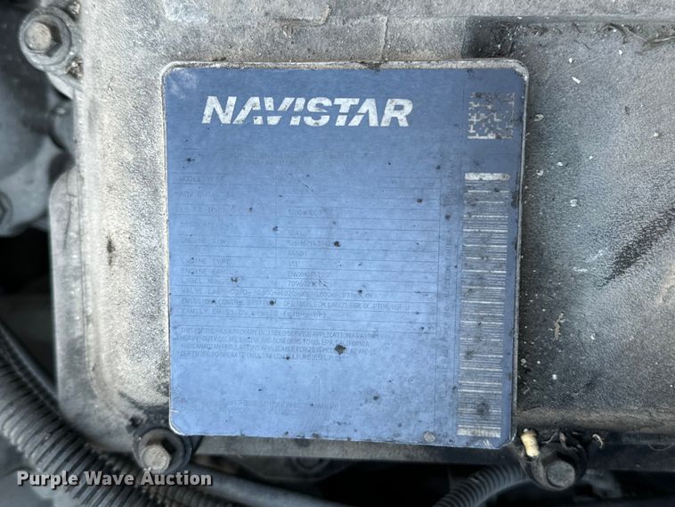 image for item NH9018 2016 International  ProStar Plus 122 semi truck