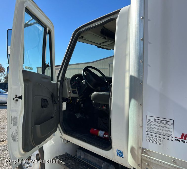 image for item NM9022 2015 International Durastar 4300 box truck