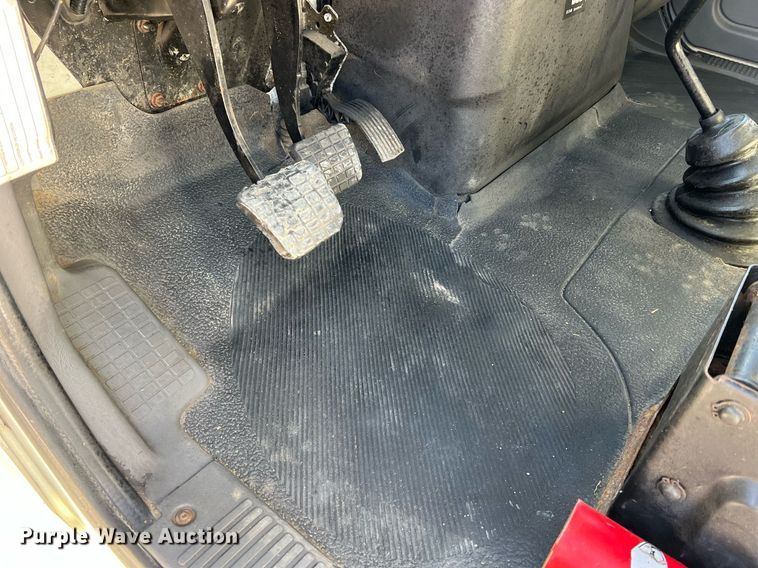 image for item NM9022 2015 International Durastar 4300 box truck