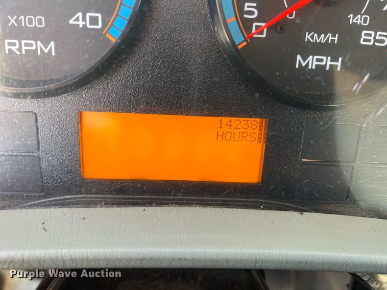 image for item NM9022 2015 International Durastar 4300 box truck