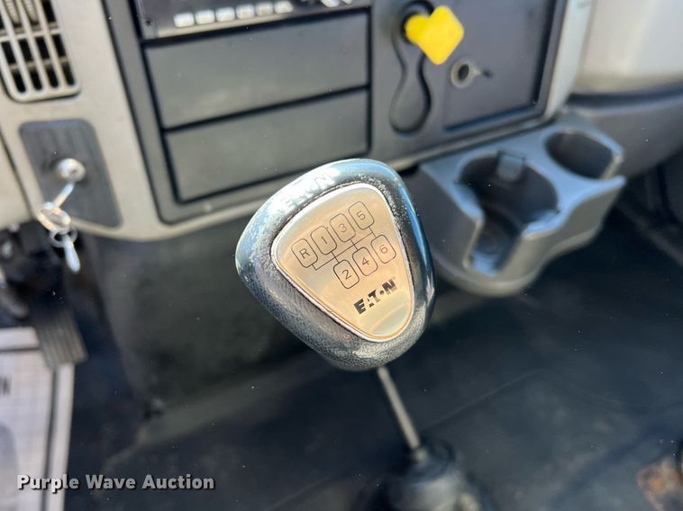 image for item NM9022 2015 International Durastar 4300 box truck