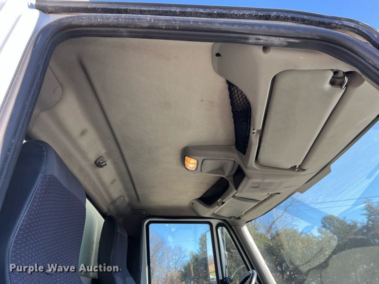 image for item NM9022 2015 International Durastar 4300 box truck