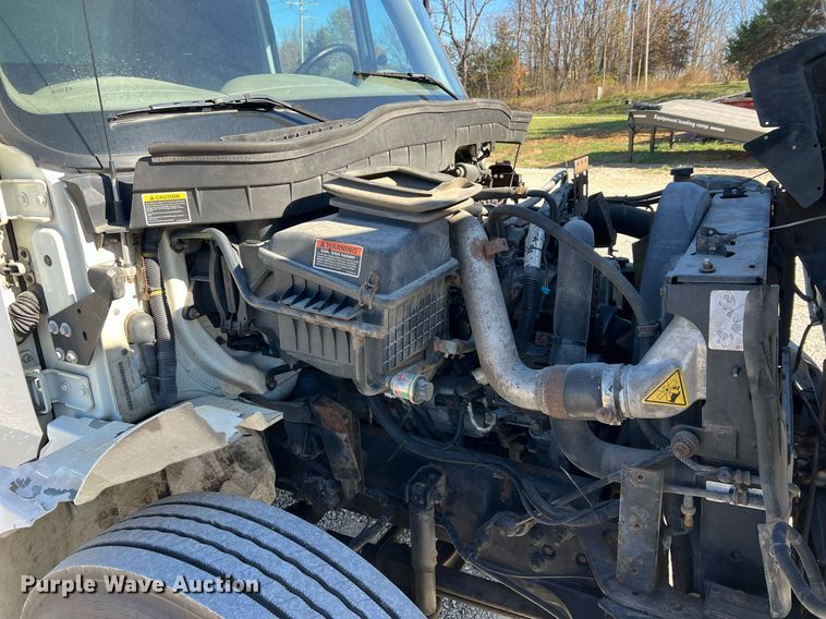 image for item NM9022 2015 International Durastar 4300 box truck