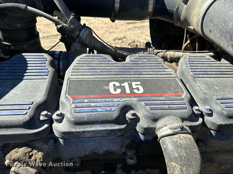 image for item NU9420 2003 Kenworth  W900 semi truck