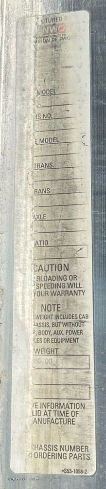 image for item NU9420 2003 Kenworth  W900 semi truck