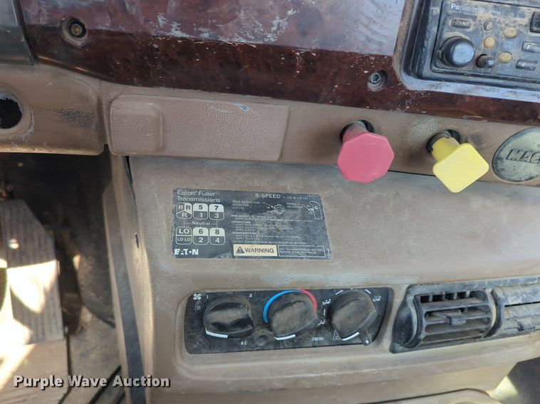 image for item NZ9432 2003 Mack CV713 winch truck