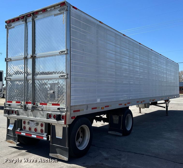 image for item OE9038 1999 Utility refrigerated van trailer