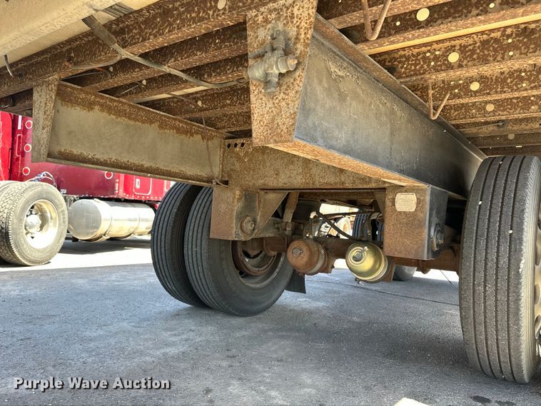 image for item OE9038 1999 Utility refrigerated van trailer