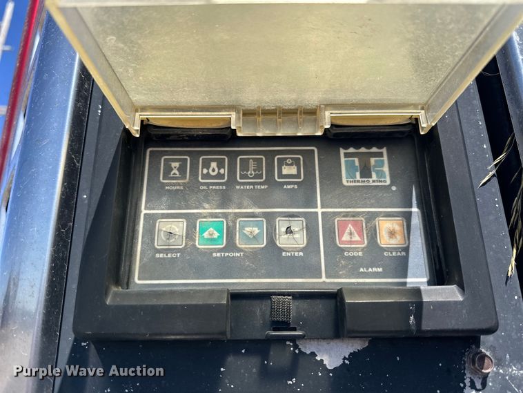 image for item OE9038 1999 Utility refrigerated van trailer