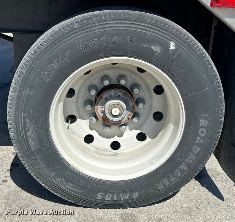 image for item OE9038 1999 Utility refrigerated van trailer