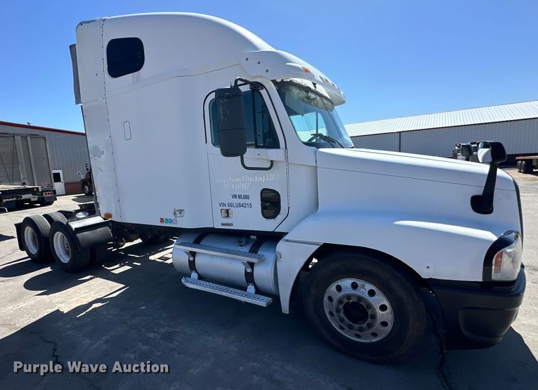 image for item OE9039 2006 Freightliner  Century Class semi truck