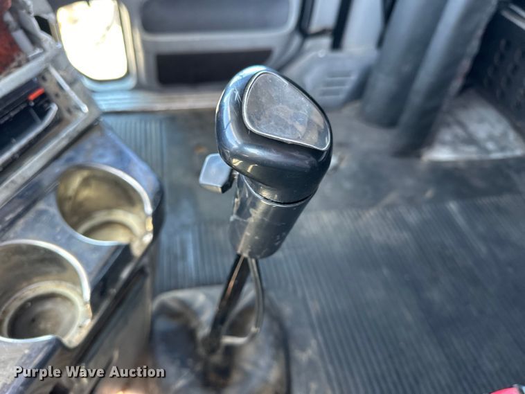 image for item OE9039 2006 Freightliner  Century Class semi truck