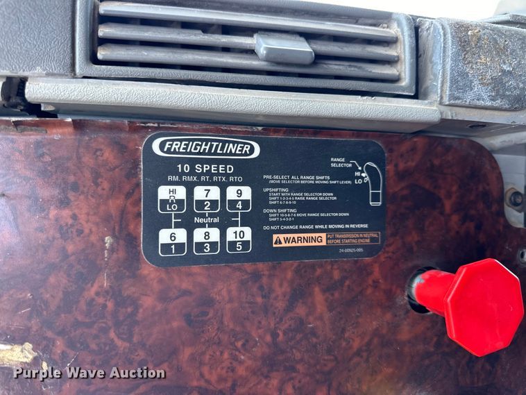 image for item OE9039 2006 Freightliner  Century Class semi truck