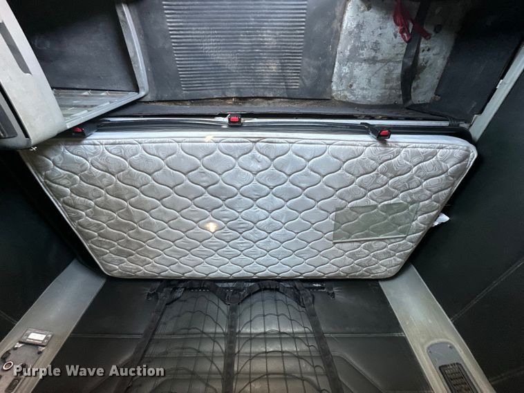 image for item OE9039 2006 Freightliner  Century Class semi truck