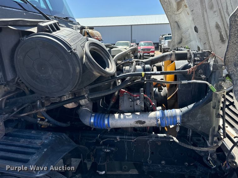 image for item OE9039 2006 Freightliner  Century Class semi truck