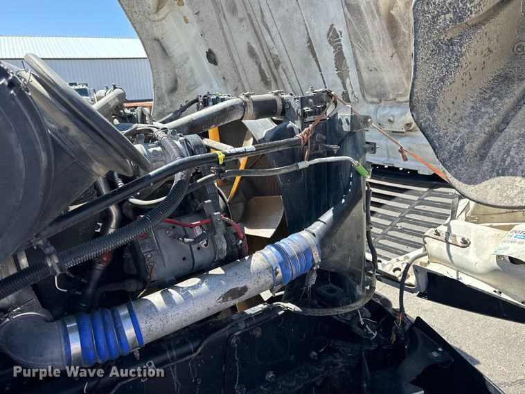 image for item OE9039 2006 Freightliner  Century Class semi truck