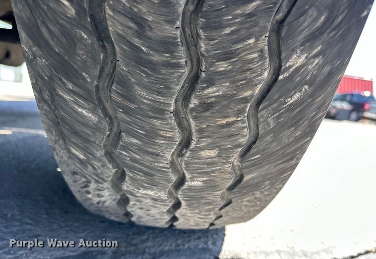 image for item OE9039 2006 Freightliner  Century Class semi truck