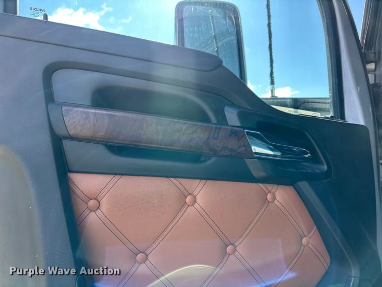 image for item OF9355 2023 Kenworth T680 semi truck