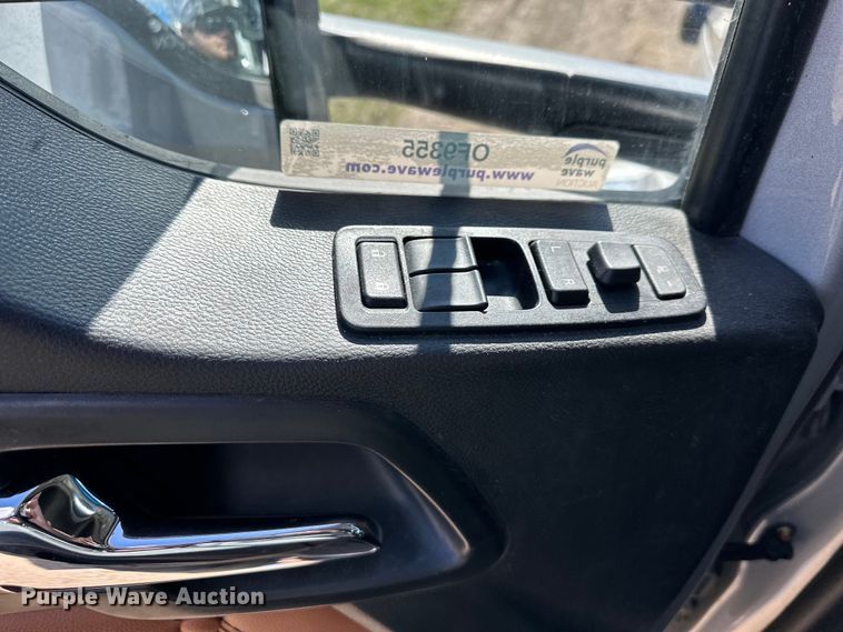 image for item OF9355 2023 Kenworth T680 semi truck