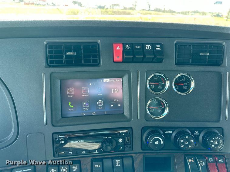 image for item OF9355 2023 Kenworth T680 semi truck