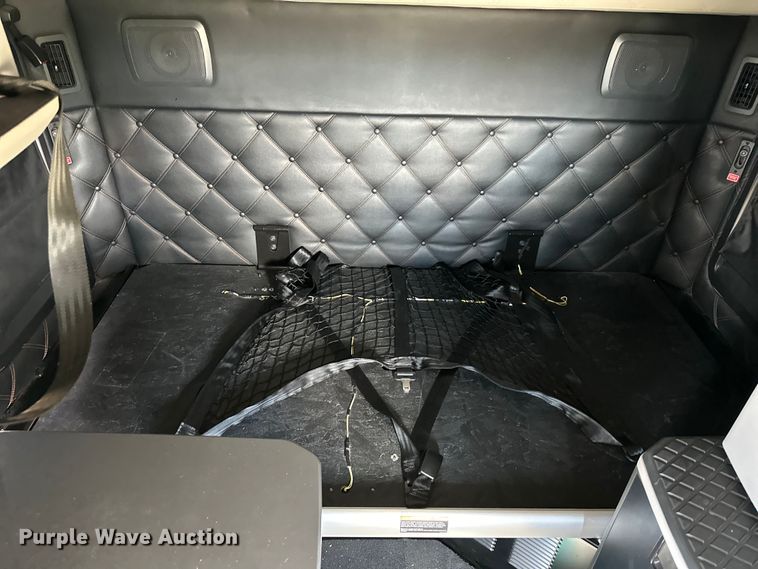 image for item OF9355 2023 Kenworth T680 semi truck