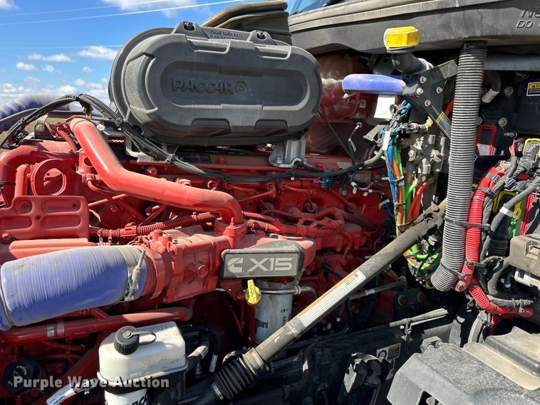 image for item OF9355 2023 Kenworth T680 semi truck