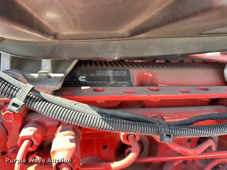 image for item OF9355 2023 Kenworth T680 semi truck