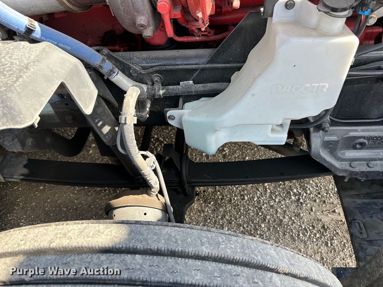 image for item OF9355 2023 Kenworth T680 semi truck